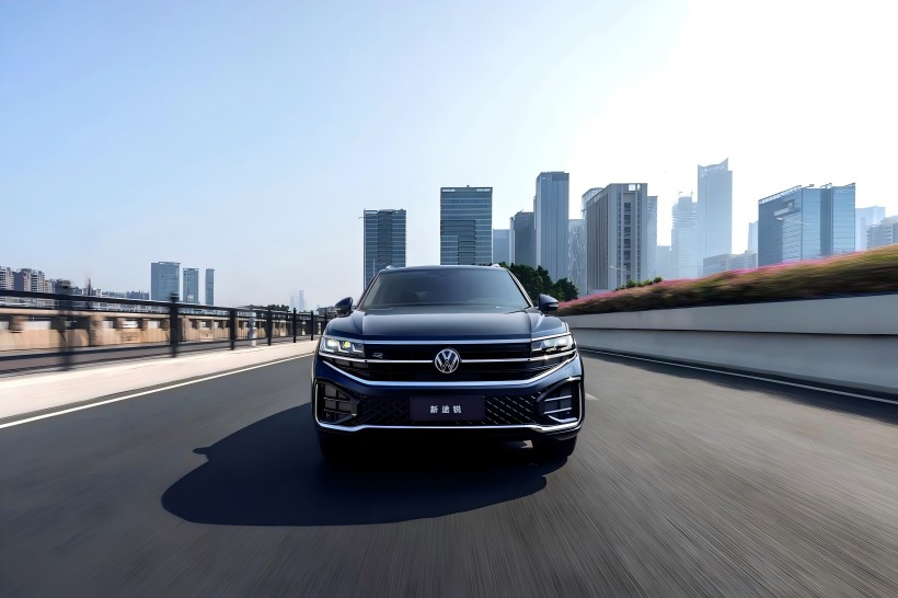 Apparence et configuration mise à niveau: Nouvelle version Volkswagen Touareg 2.0TSI Ruiying lancée, au prix de 558 800 yuans