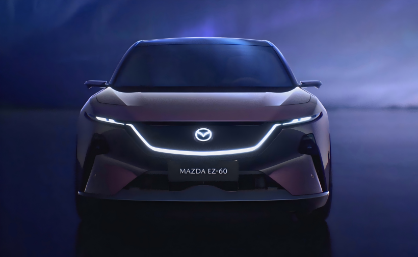 Images officielles de Mazda EZ - 60. La conception est extrêmement futuriste. Il fera ses premiers débuts le 23 avril.