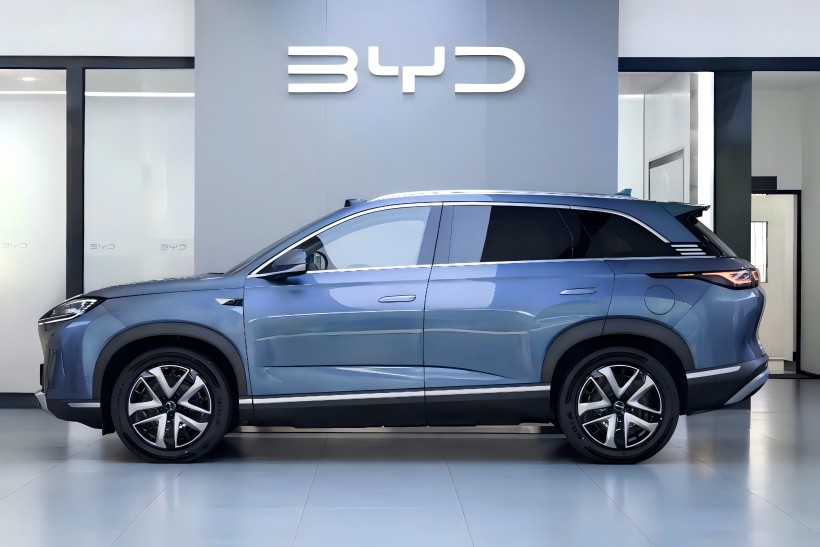 La version BYD SEAL 07 DM-I Intelligent Driving, avec un prix de départ estimé à 250 000 yuans et devrait arriver sur le marché bientôt, est arrivé chez les concessionnaires.