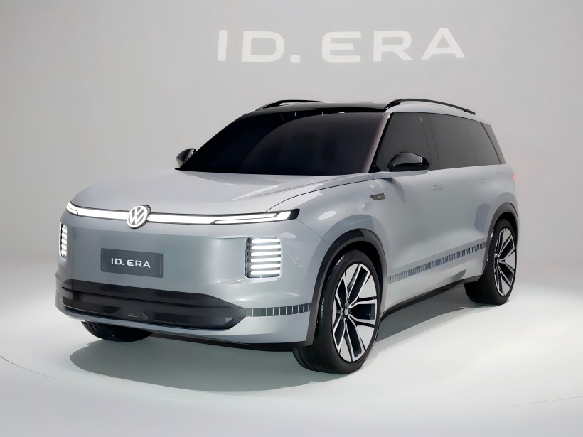 La version de production du SUV à portée prolongée, Volkswagen id.era, devrait faire ses débuts au salon de l'auto de Guangzhou et arriver sur le marché au premier trimestre 2026.