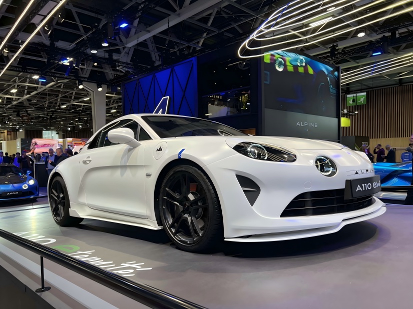 Le teaser de l’Alpine A110 EV dévoilé ; Lancement prévu pour 2026